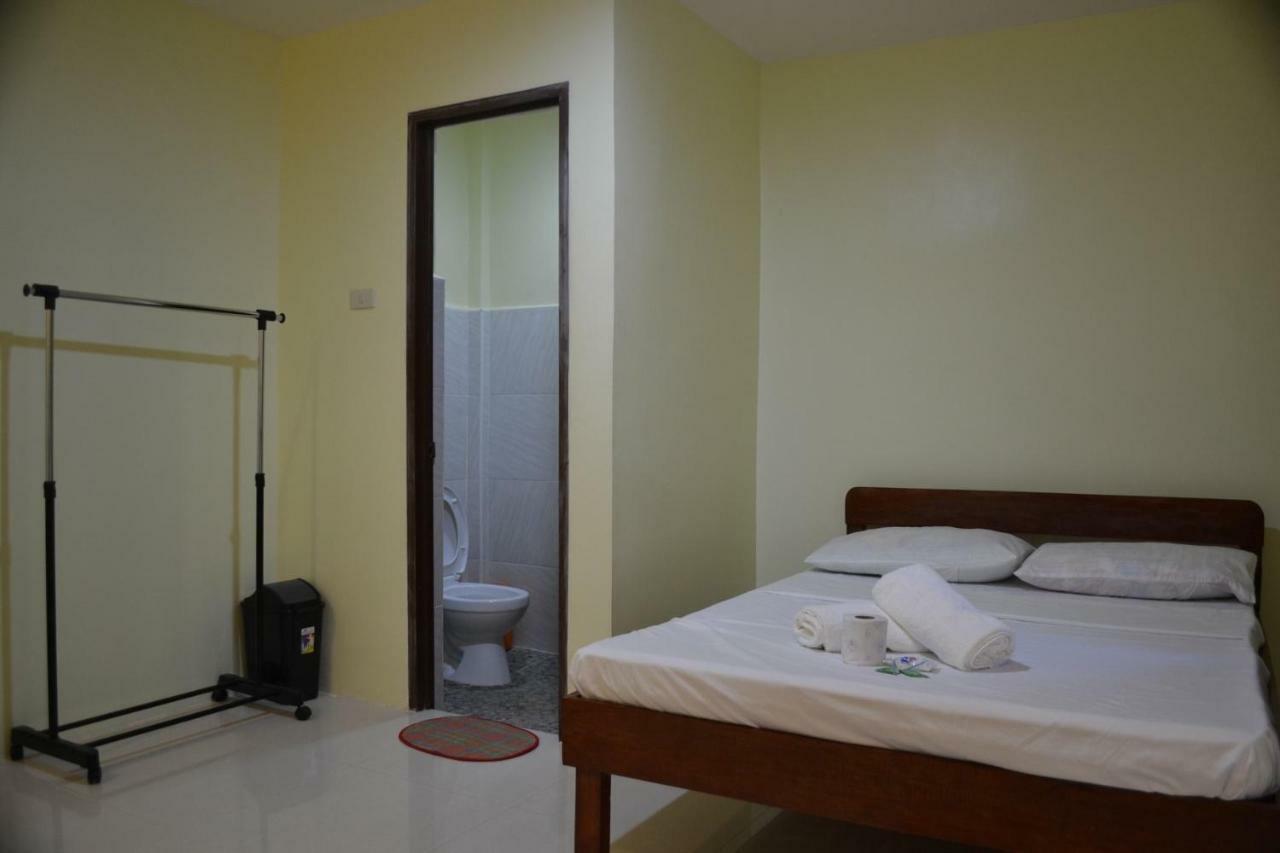 Janna'S Place Hotel General Luna  Luaran gambar