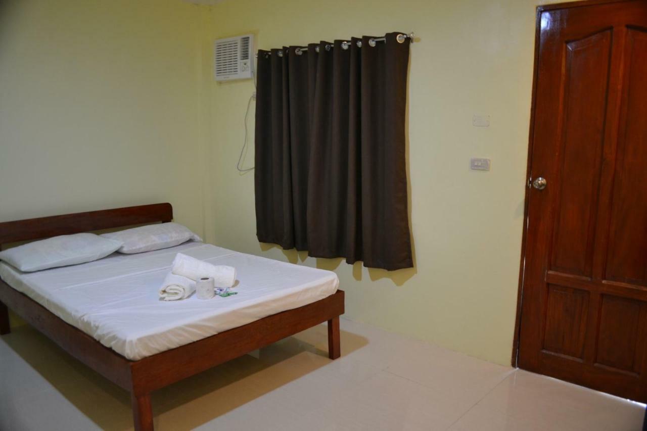 Janna'S Place Hotel General Luna  Luaran gambar